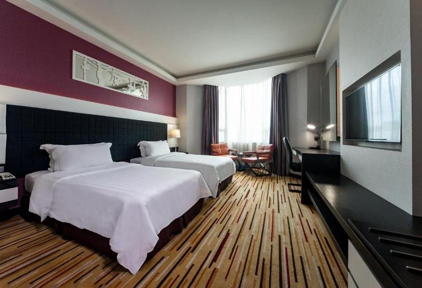 غرفة سوبيريور مزوَّدة بصالون, Promenade Hotel Kota Kinabalu