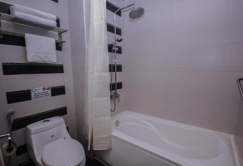 اتاق لوکس با تخت بزرگ, Copthorne Hotel Cameron Highlands