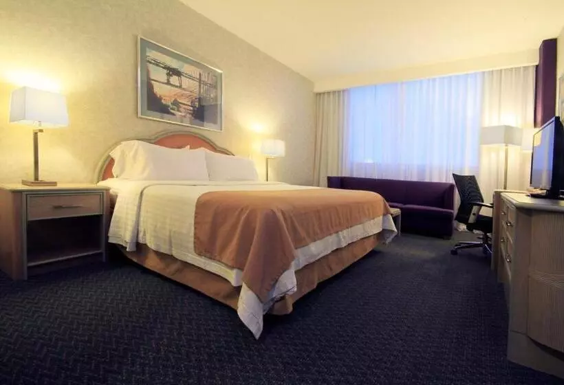 اتاق اجرایی با تخت بزرگ, Holiday Inn Monterrey Parque Fundidora, An Ihg