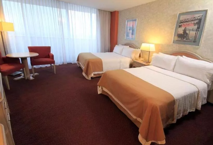 اتاق استاندارد با بالکن, Holiday Inn Monterrey Parque Fundidora, An Ihg