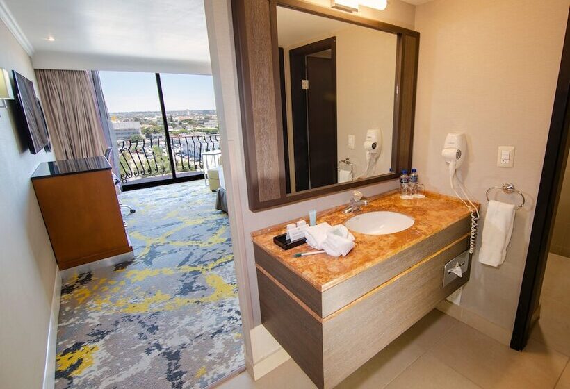 带阳台的豪华间, Lucerna Ciudad Juarez