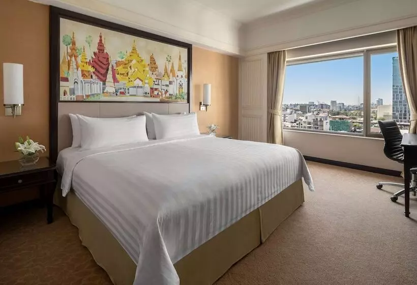 Pokój Deluxe, Sule Shangrila, Yangon