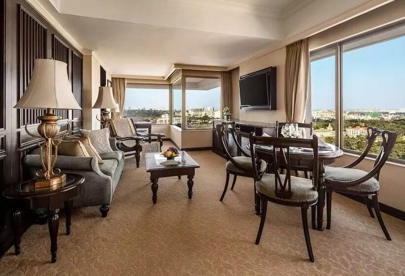 Suite Deluxe, Sule Shangrila, Yangon
