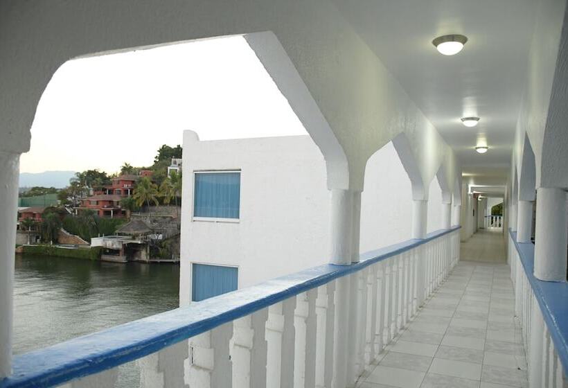 スイート, Villa Bejar Tequesquitengo