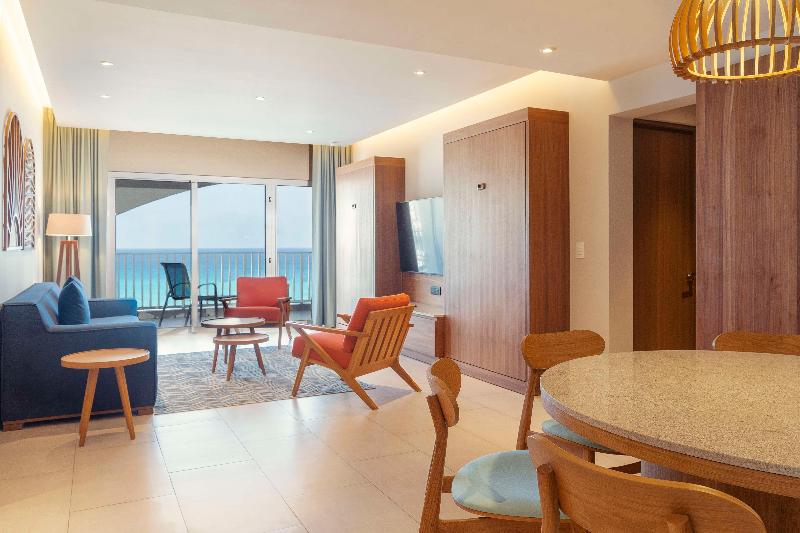 Люкс Вид на Море, Hilton Cancun Mar Caribe