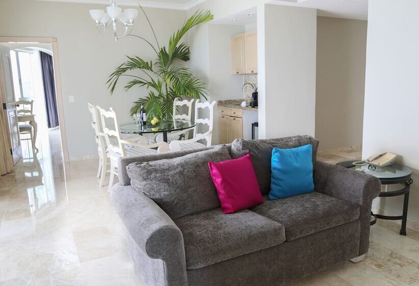 סוויטה, Sandos Cancun All Inclusive