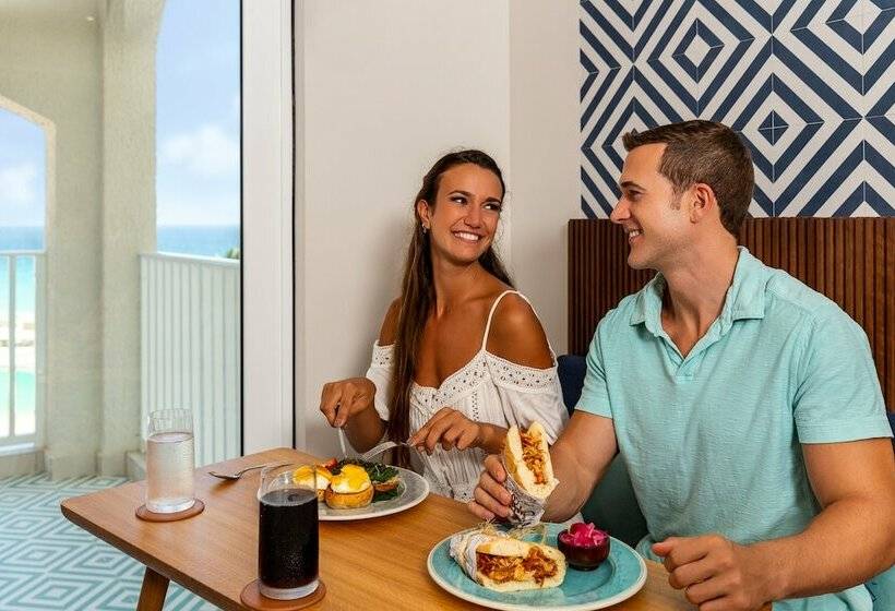 Номер Superior Вид на Море, Hilton Cancun Mar Caribe