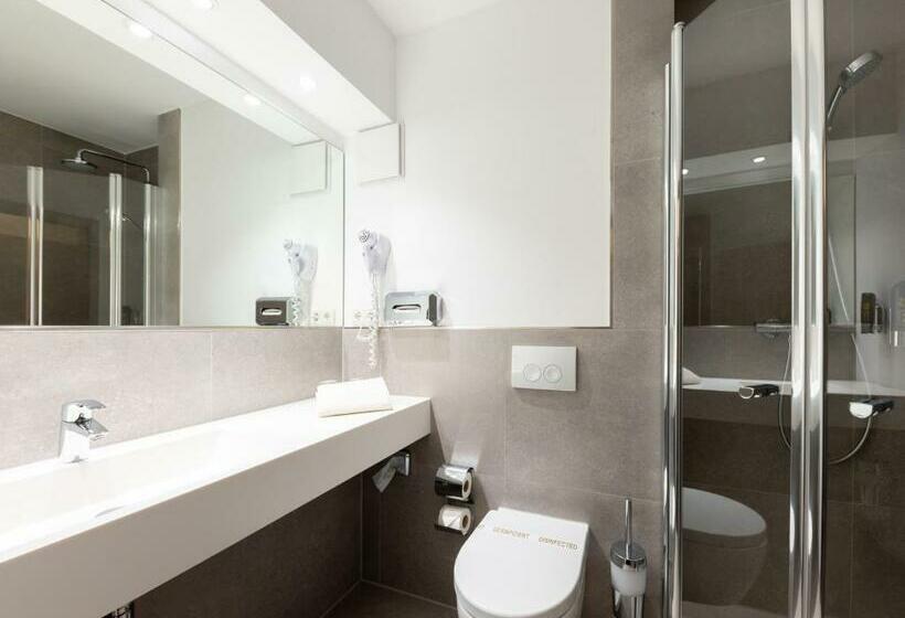 컴포트 룸, Im Park