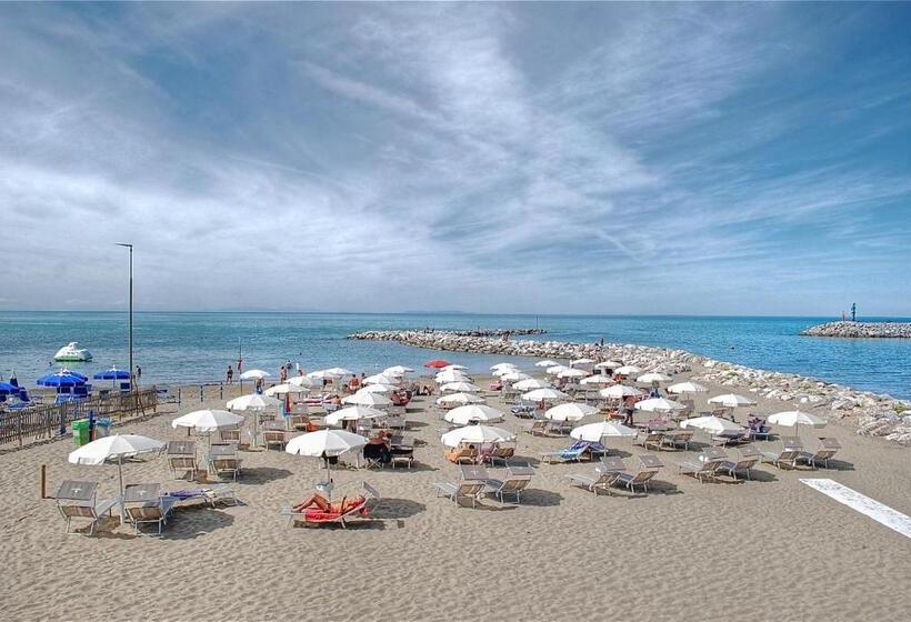 스탠다드 트리플 발코니 룸, Stella Marina