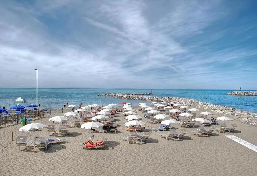 اتاق استاندارد سه تخته با بالکن, Stella Marina