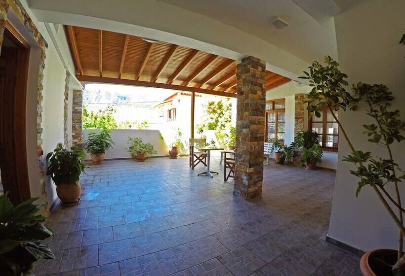 آپارتمان 1 خوابه, Tarsanas Beach