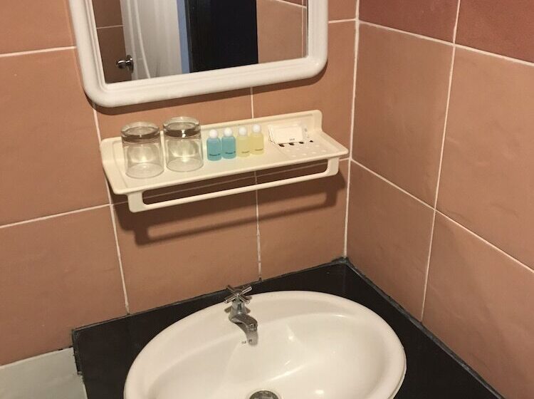 Quarto Estandar, The Little Mermaid Guesthouse & Restaurant