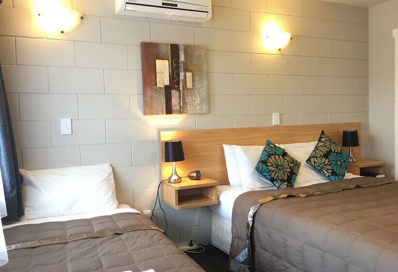 إستوديو قياسى, Boundary Court Motor Inn