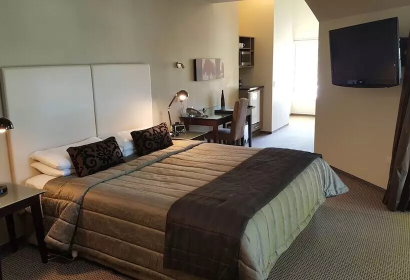エクゼクティブワンルーム, Carnmore Chateau Marlborough