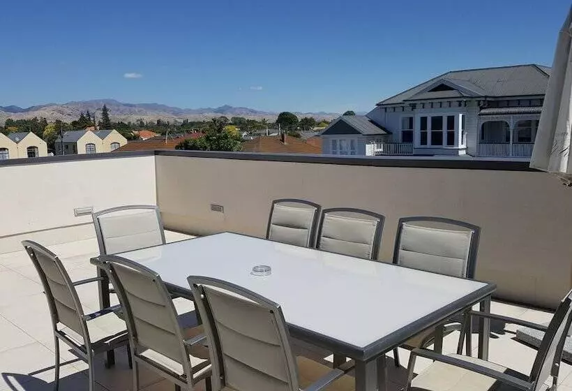 2 Bedroom Penthouse Apartment