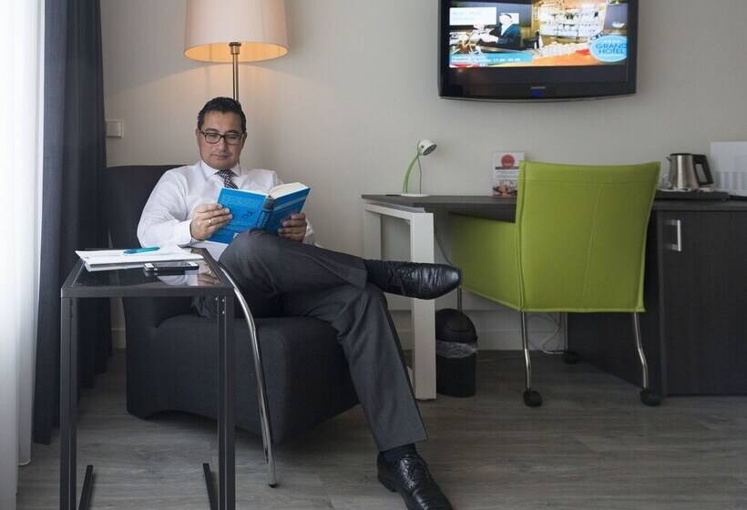 Полулюкс, Grand Hotel Amstelveen