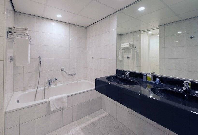 Номер Стандарт Трехместный, Grand Hotel Amstelveen