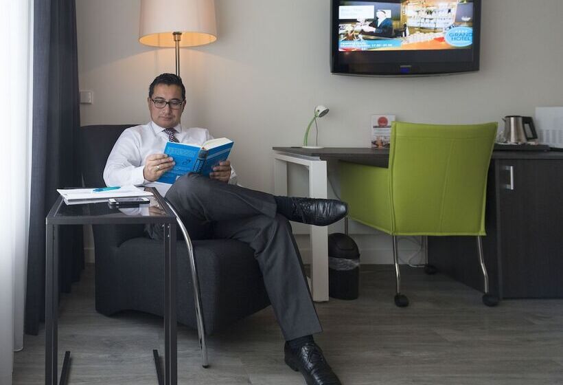 Полулюкс, Grand Hotel Amstelveen