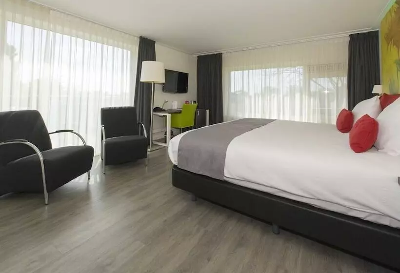 سوییت جونیور, Grand Hotel Amstelveen