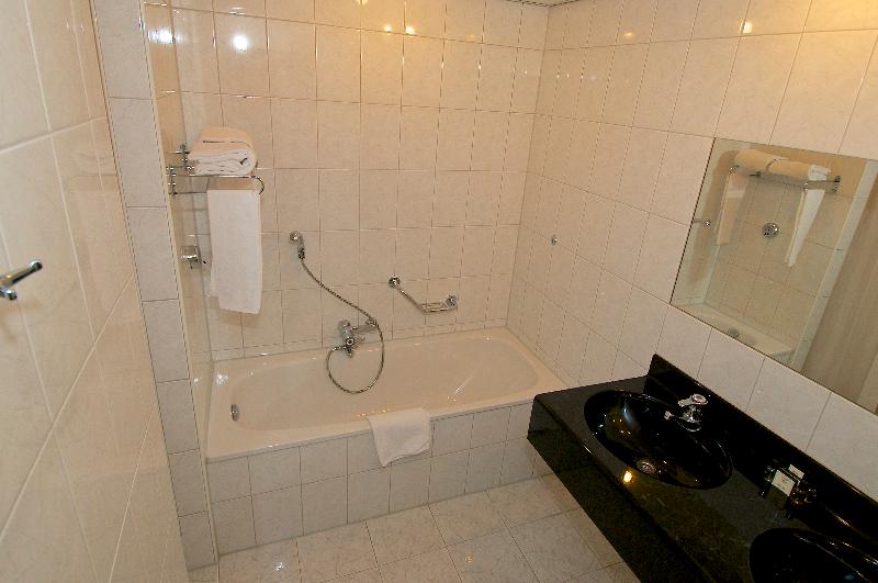 Полулюкс, Grand Hotel Amstelveen