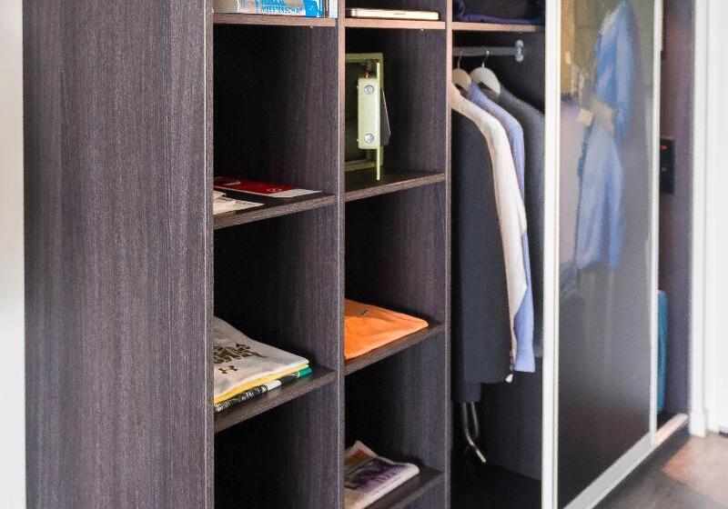 Полулюкс, Grand Hotel Amstelveen