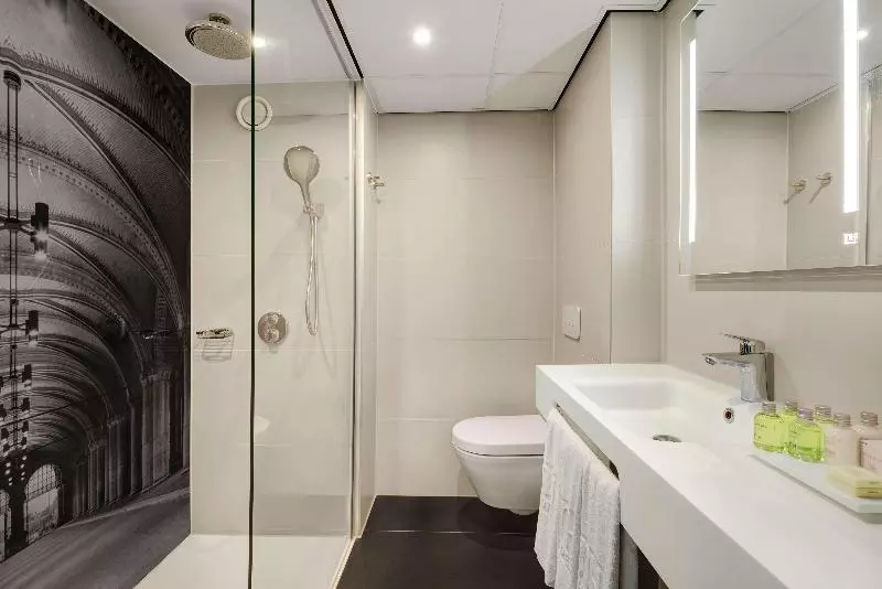 اتاق استاندارد, NH Amsterdam Schiphol Airport