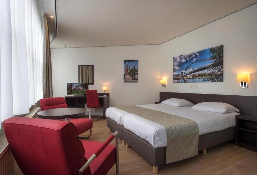 اتاق راحتی, Restaurant In Den Hoof