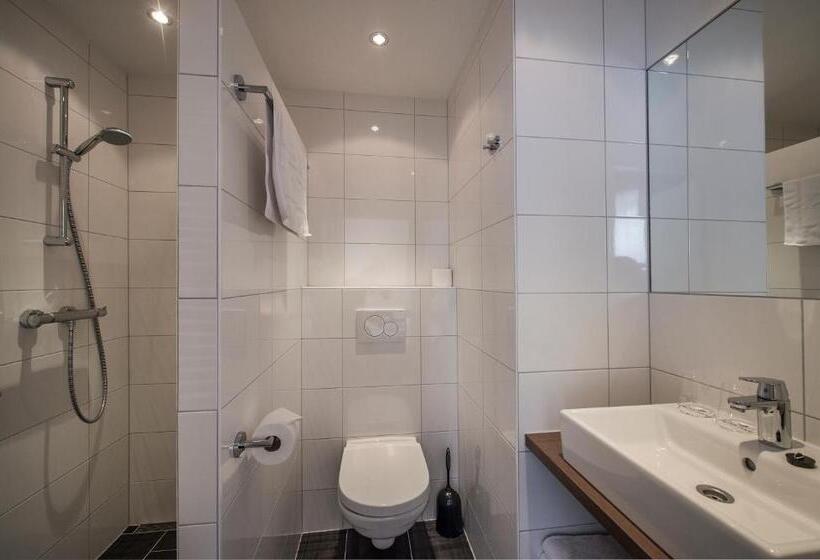 اتاق استاندارد, Restaurant In Den Hoof