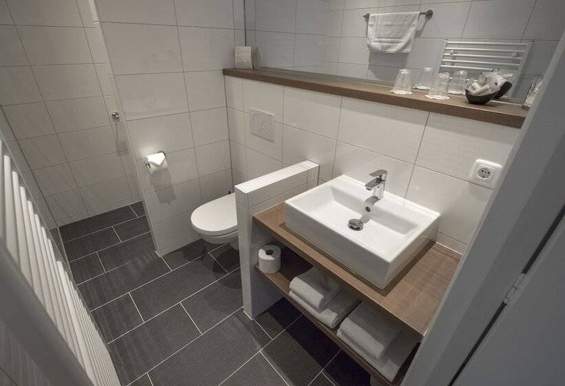 اتاق راحتی, Restaurant In Den Hoof