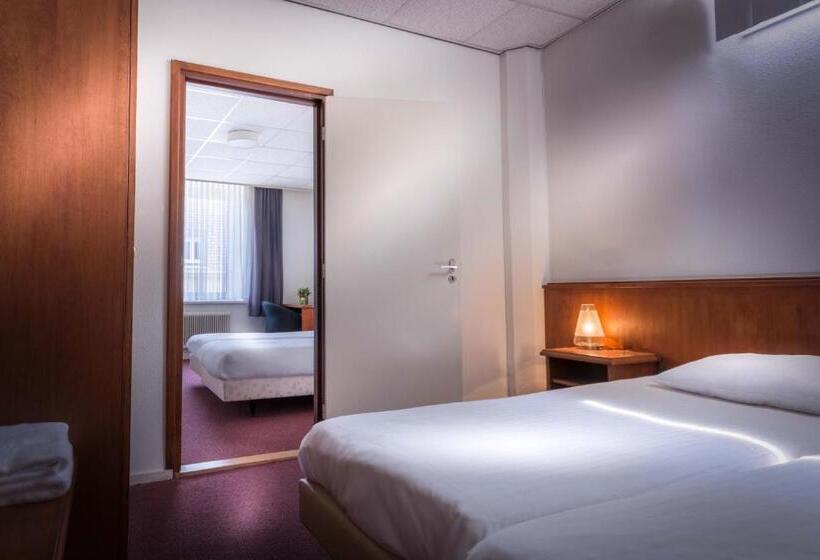 اتاق خانوادگی, Riche