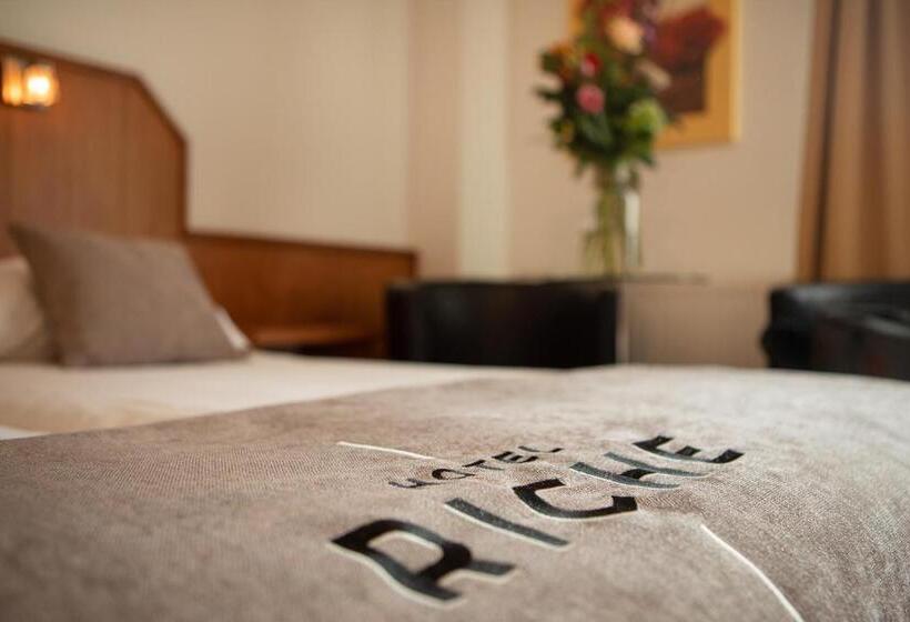 Chambre Economy, Riche
