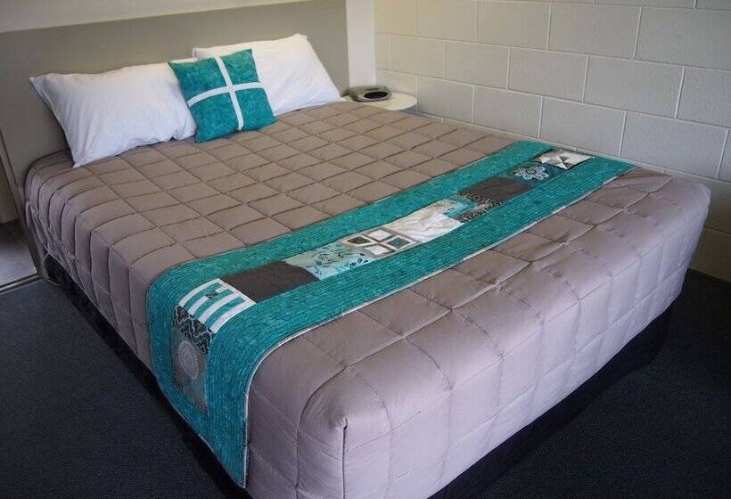 标准工作室, Montana Lodge Motel