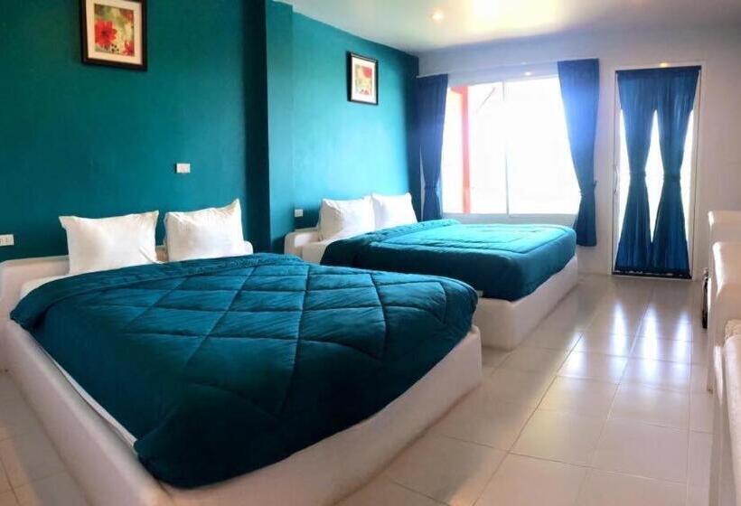 חדר סטנדרט לארבעה, Baan Suan Rojjana