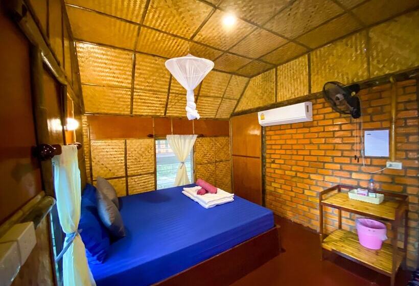 بنجلو قياسى, Rapala Rock Wood Resort Sha Plus