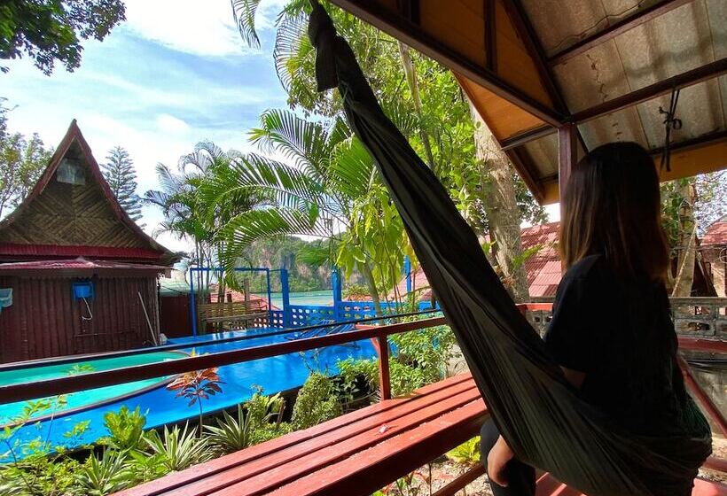 بنجلو قياسى, Rapala Rock Wood Resort Sha Plus