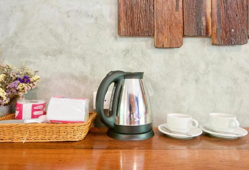 بنجلو عائلى, Rapala Rock Wood Resort Sha Plus