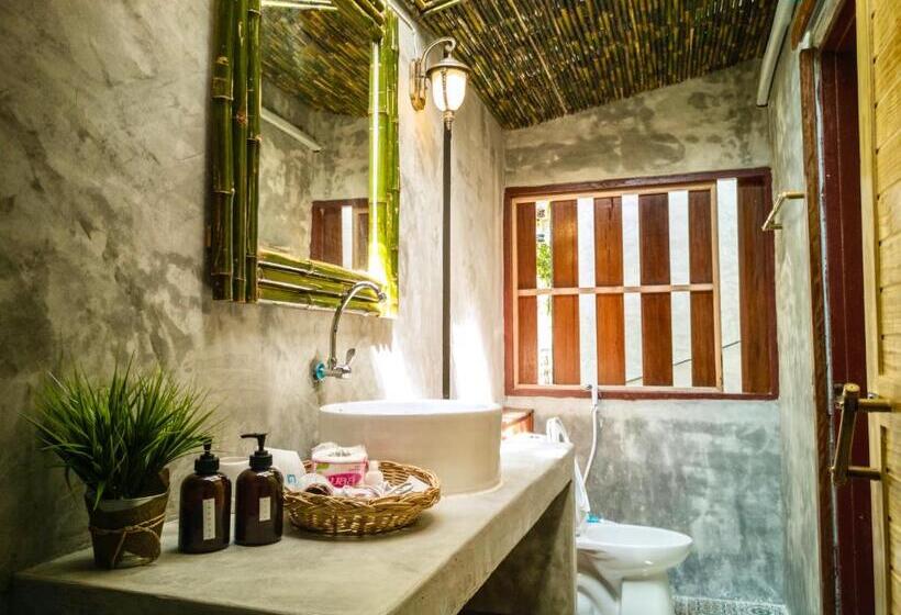 بنجلو ديلوكس, Rapala Rock Wood Resort Sha Plus