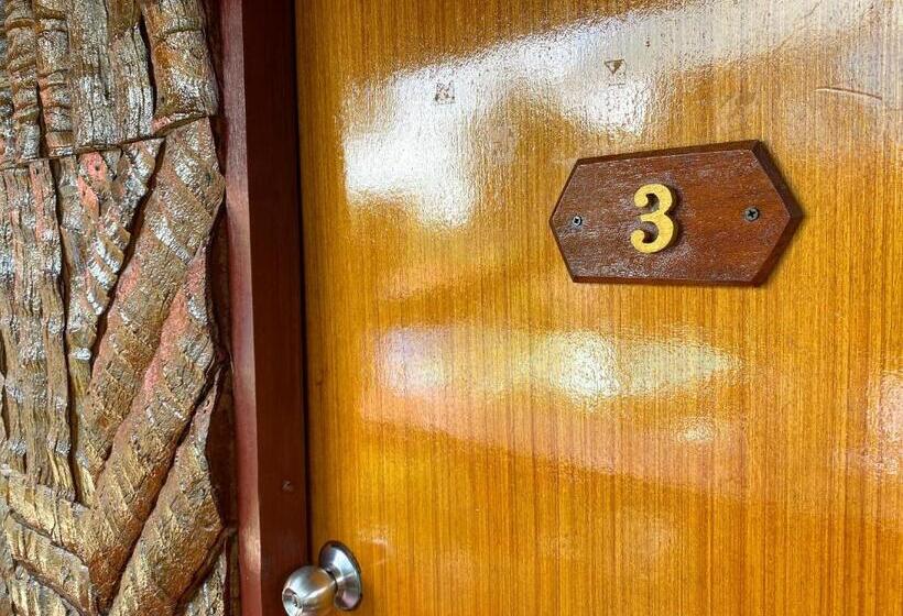 بنجلو قياسى, Rapala Rock Wood Resort Sha Plus