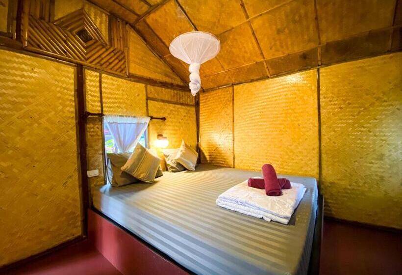 بنجلو قياسى, Rapala Rock Wood Resort Sha Plus