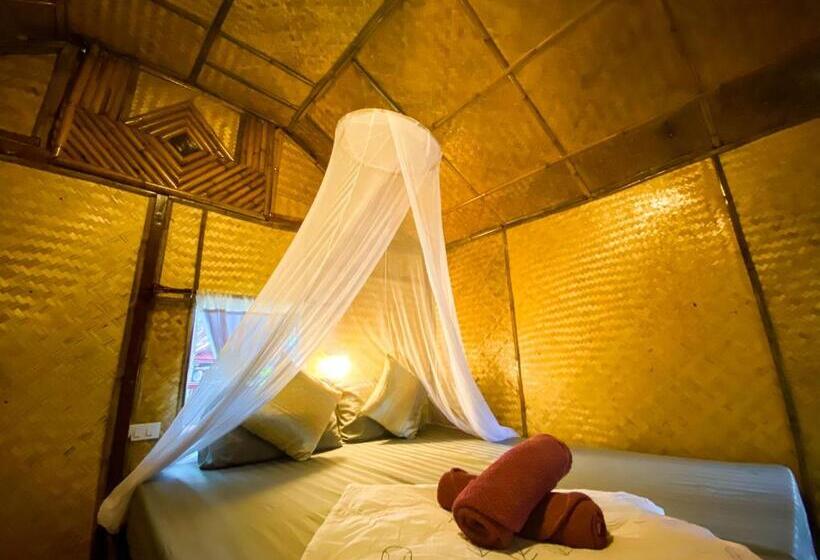 بنجلو قياسى, Rapala Rock Wood Resort Sha Plus