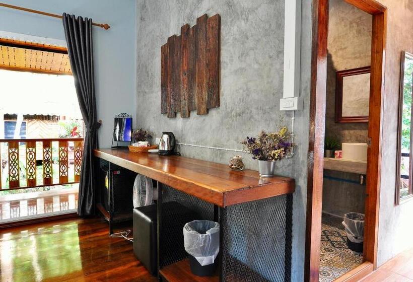 بنجلو عائلى, Rapala Rock Wood Resort Sha Plus