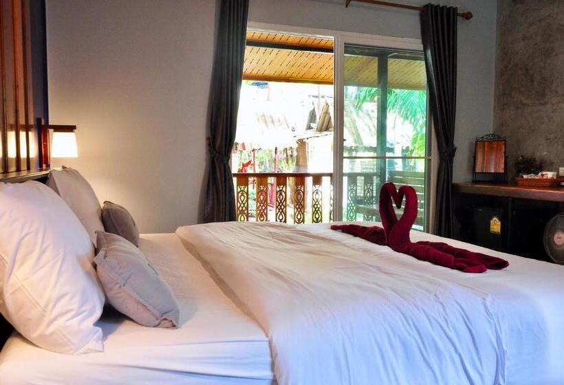 بنجلو عائلى, Rapala Rock Wood Resort Sha Plus