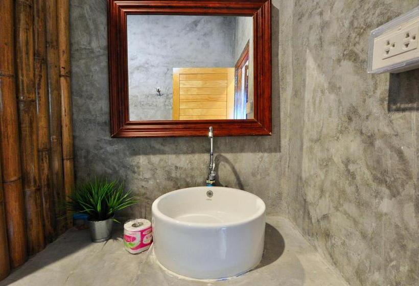 بنجلو عائلى, Rapala Rock Wood Resort Sha Plus