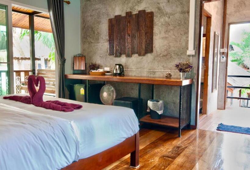 بنجلو عائلى, Rapala Rock Wood Resort Sha Plus