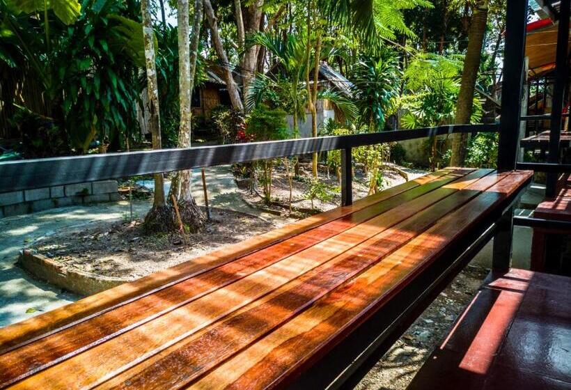 بنجلو ديلوكس, Rapala Rock Wood Resort Sha Plus