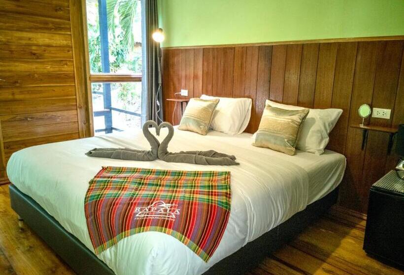 بنجلو ديلوكس, Rapala Rock Wood Resort Sha Plus