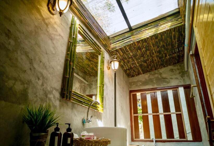 بنجلو ديلوكس, Rapala Rock Wood Resort Sha Plus