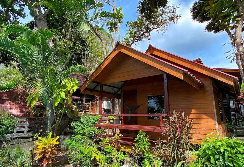 بنجلو قياسى, Rapala Rock Wood Resort Sha Plus