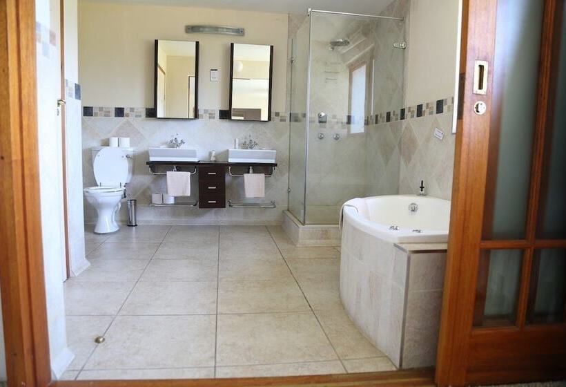 סוויטה אקזקיוטיב, The Nest Drakensberg Mountain Resort