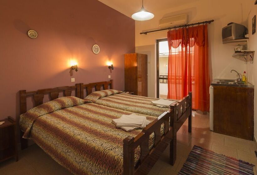 スタンダードルーム, Savas Rooms